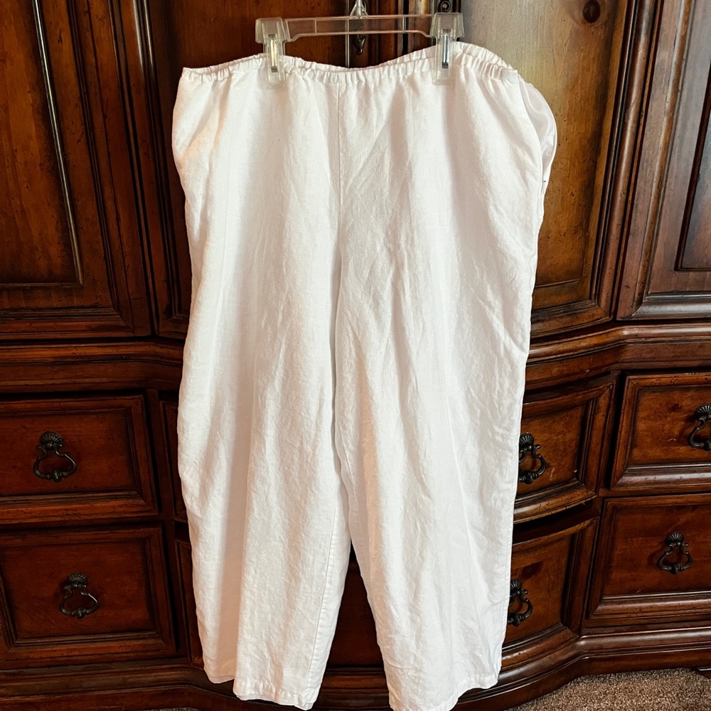 JM Collection White Elastic Waist Fully Lined Linen Pants